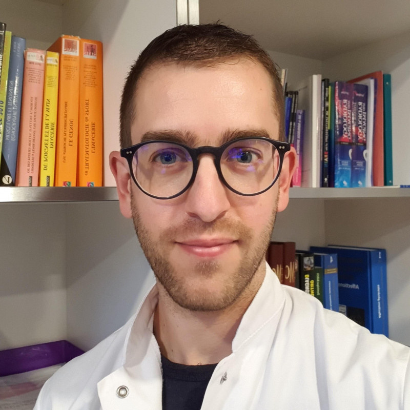Dr. Nicolas FAVARD